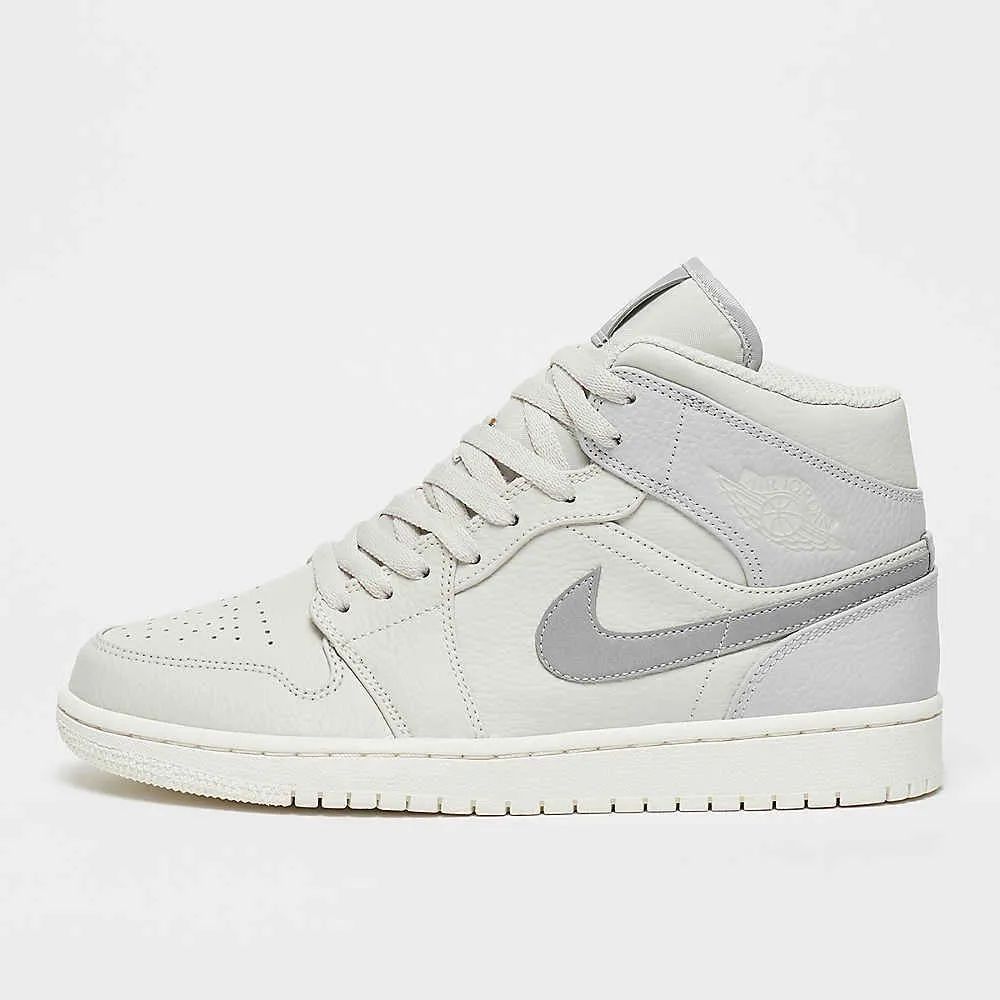 Air Jordan 1 Mid Retro High, basket ball and casual wear