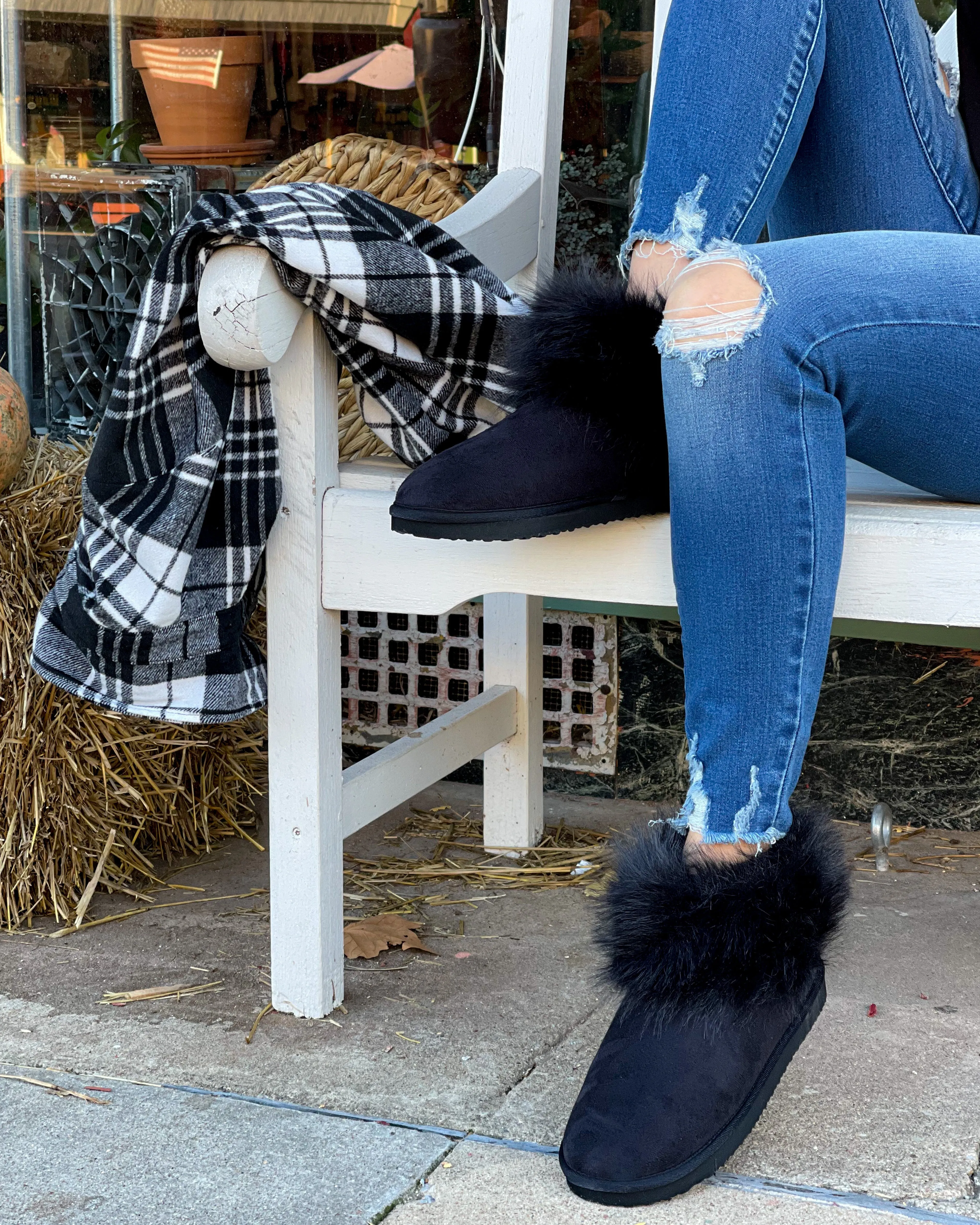 BLACK FROST FUZZY BOOTS BY VERY G