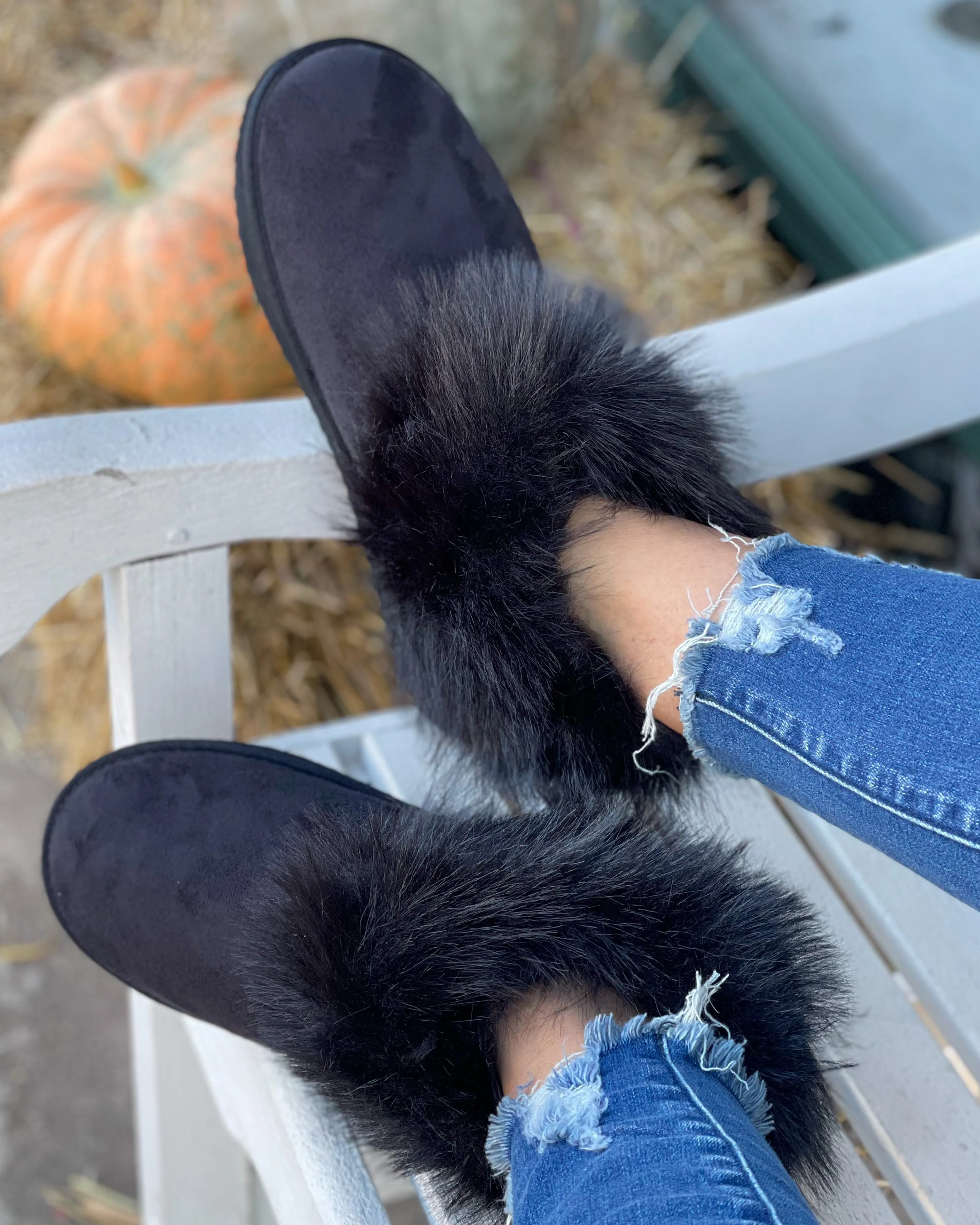 BLACK FROST FUZZY BOOTS BY VERY G