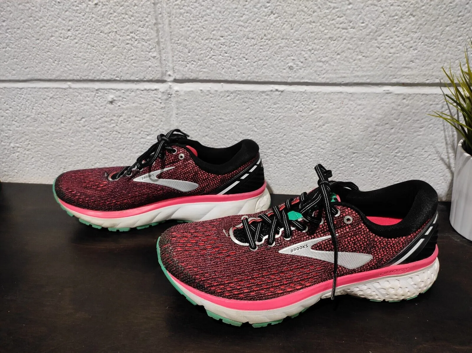 Brooks Ghost 11 DNA Pink Black Shoes Women's Size 8.5 M (B) Sneakers Running