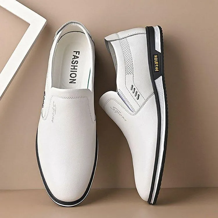 Klassische Eleganz: 'ElegantStride' Premium Leder Loafer für den Herrn