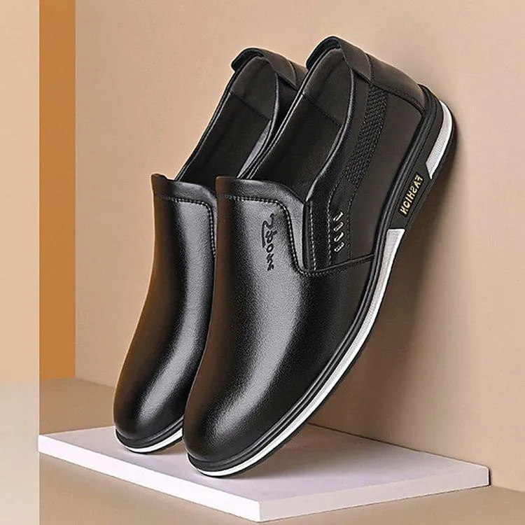 Klassische Eleganz: 'ElegantStride' Premium Leder Loafer für den Herrn
