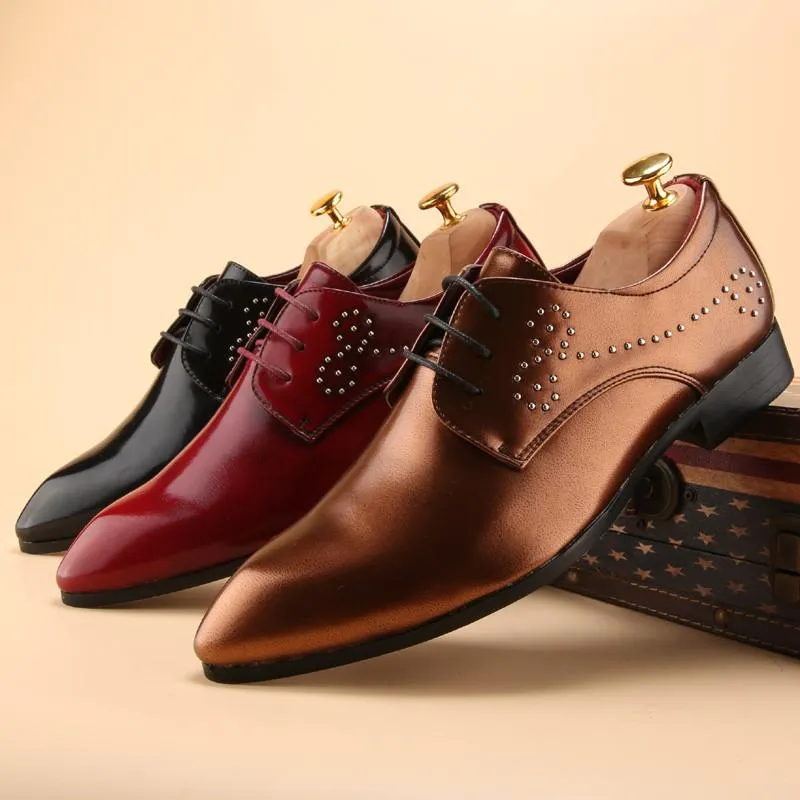 Men's Retro Gloss Rivet Fashion Dress Shoe