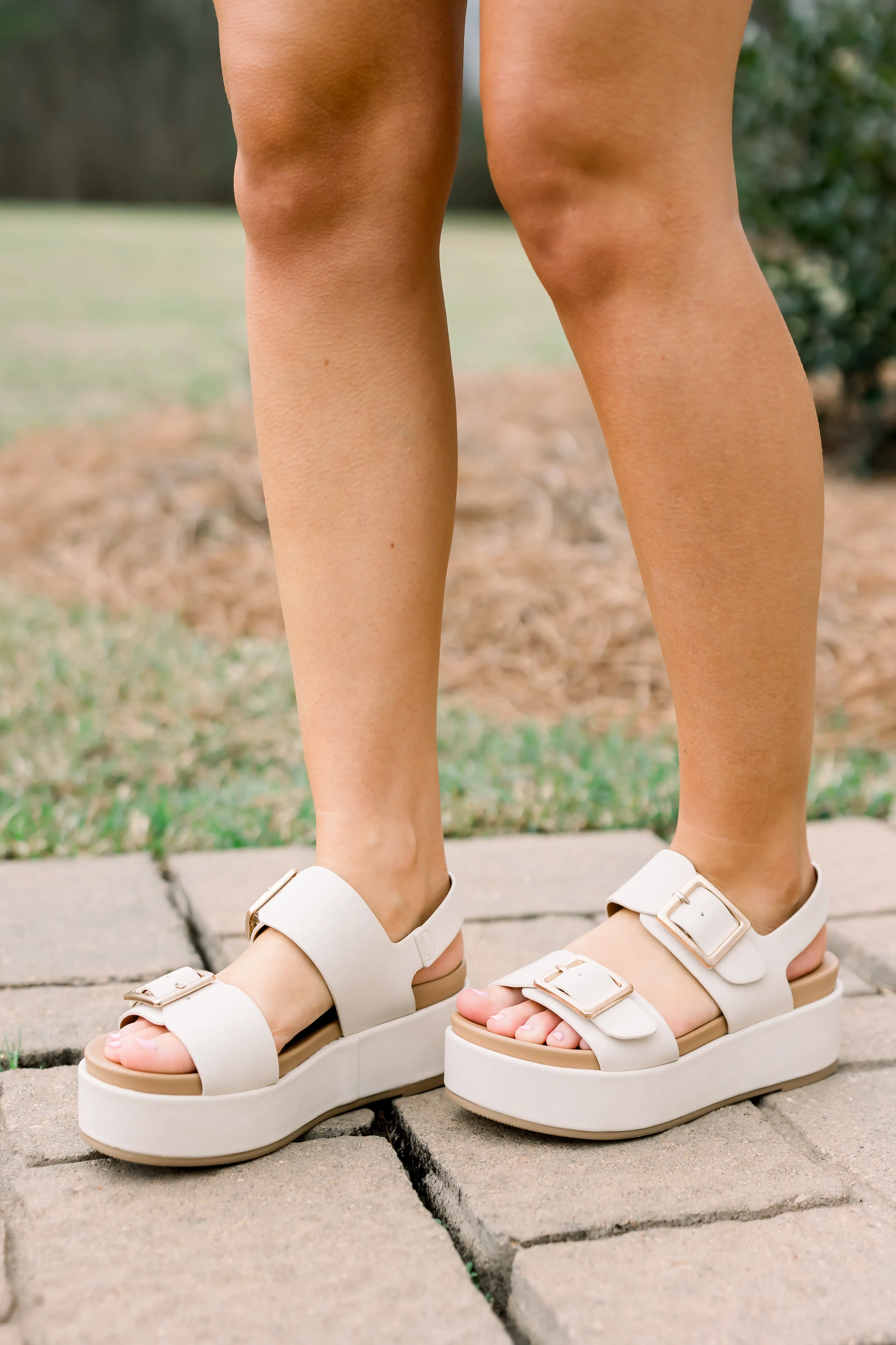 Raely Beige Sandal