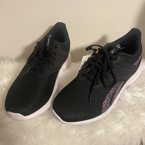 Reebok shoe Woman Fluxlite Cross Trainer black pink lace comfort sneaker Sz 8.5