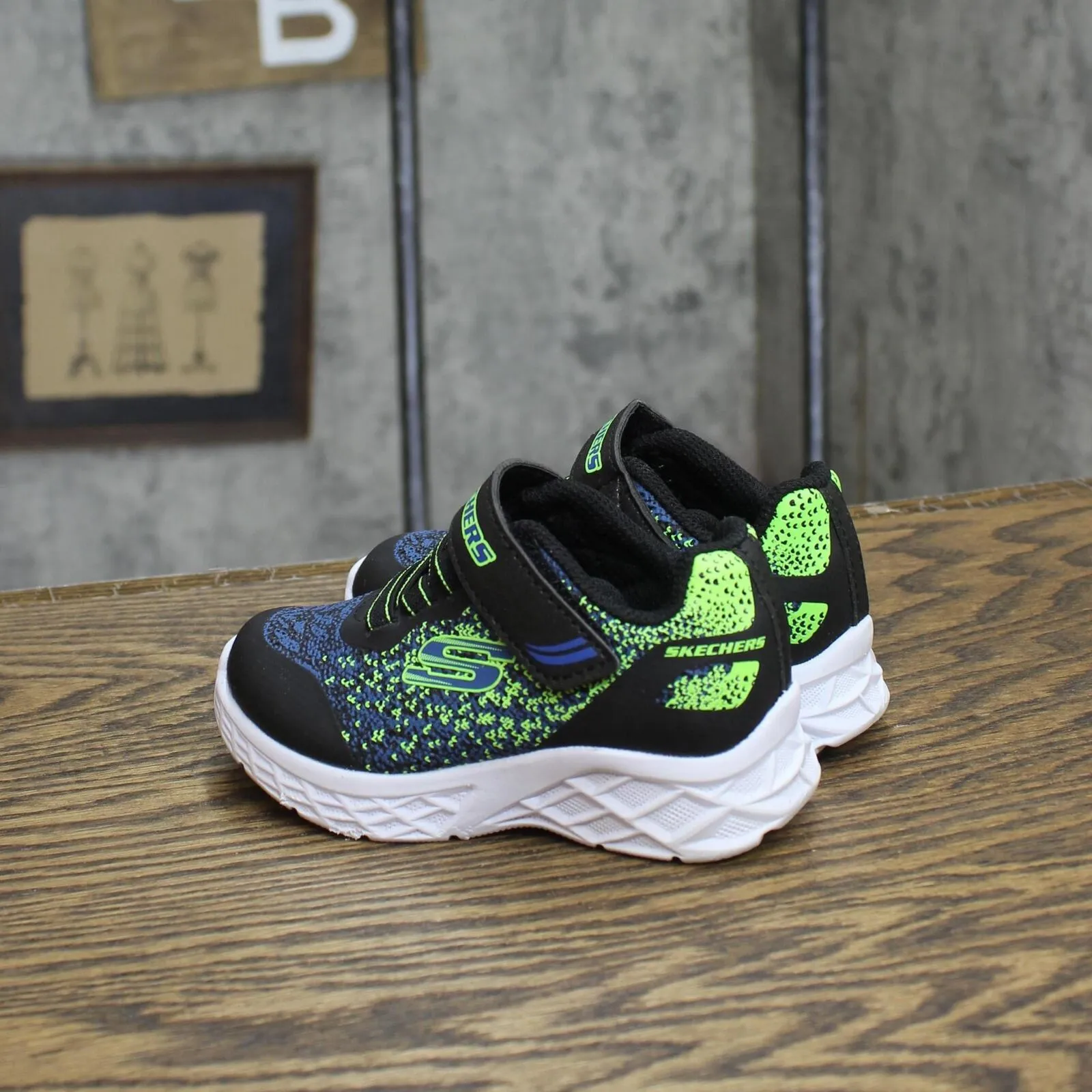 Skechers Kids Boys Microspec 2.0 Sneaker Glide-Step Black / Blue / Lime 6T