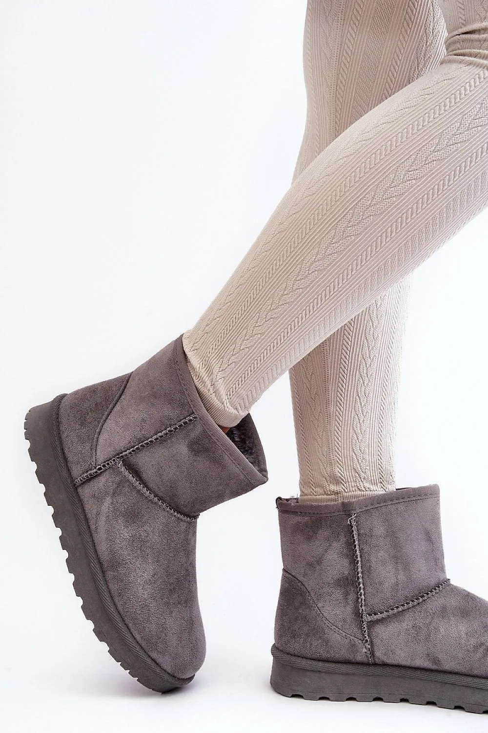 Snow boots