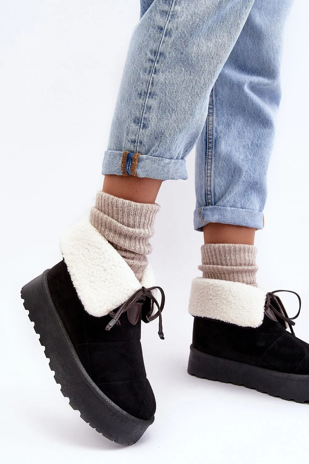Snow boots