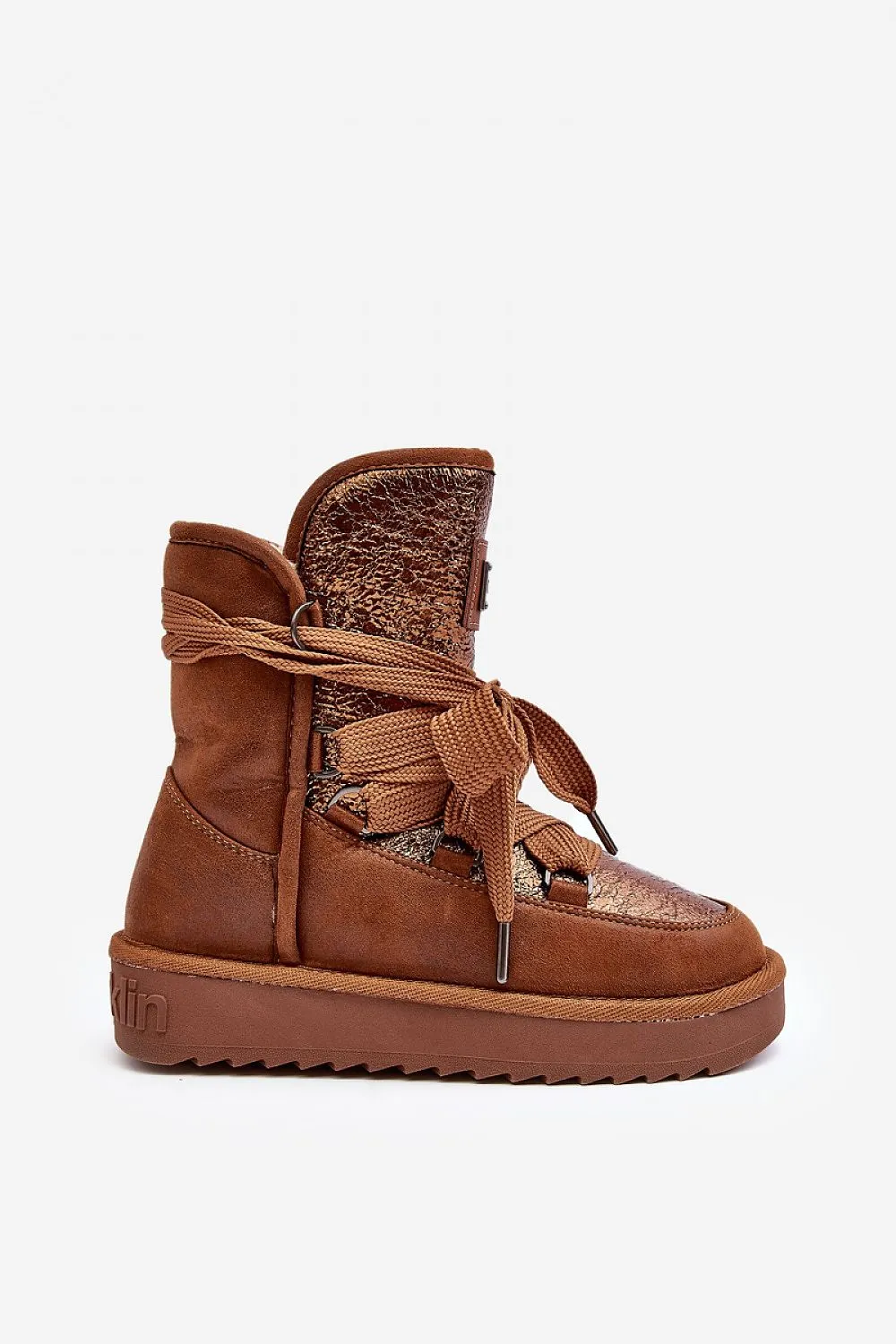 Snow boots