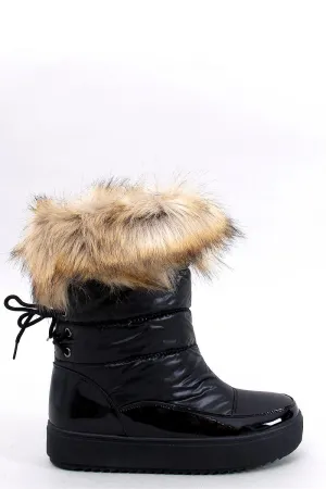Snow boots
