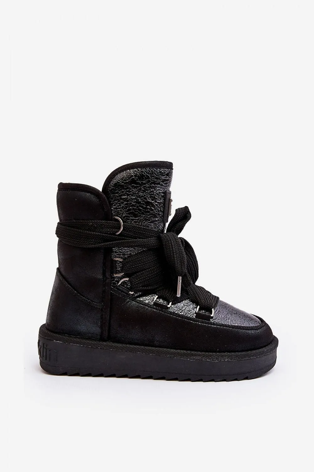 Snow boots