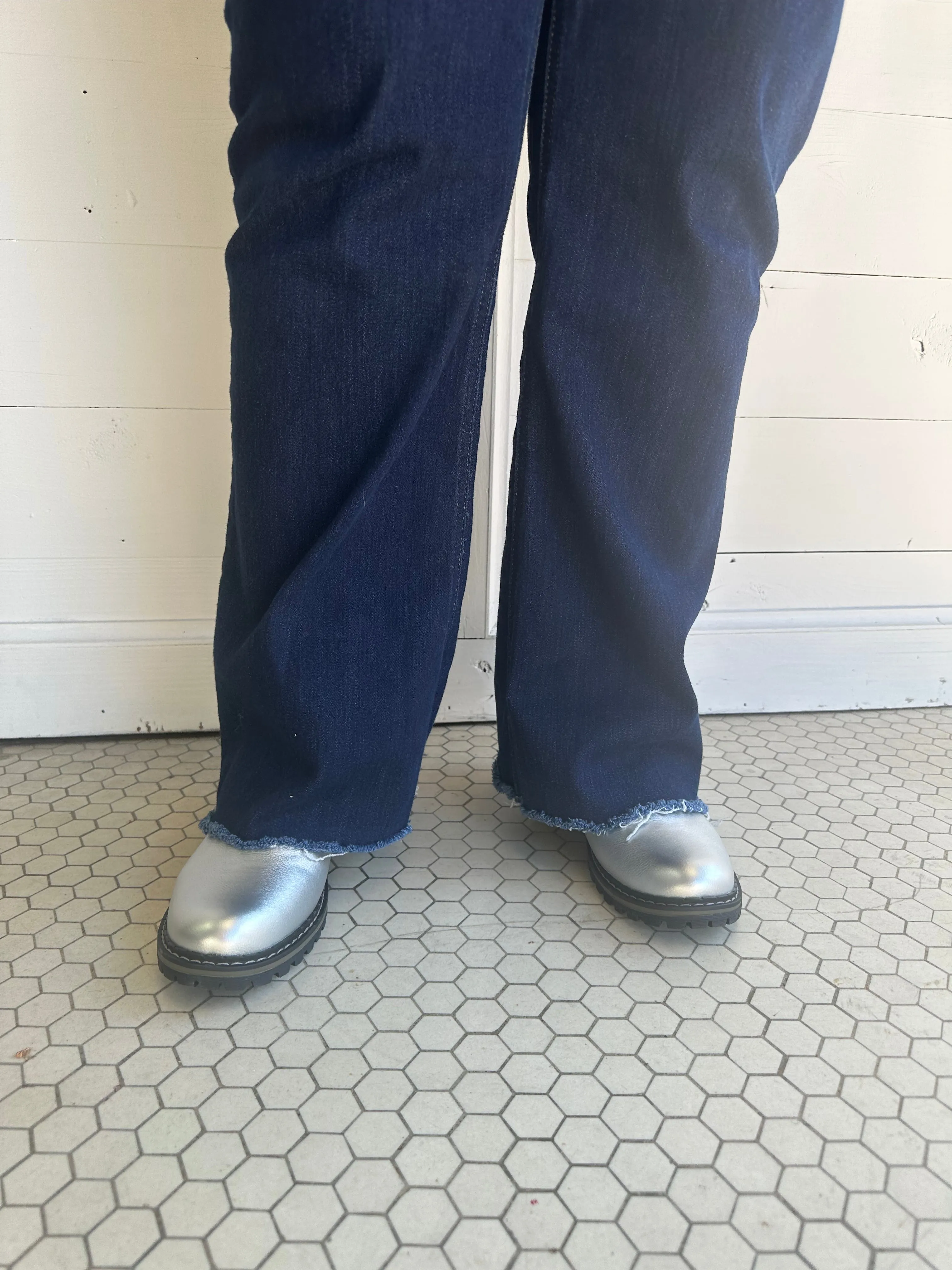 To Be Honest Boots: Silver