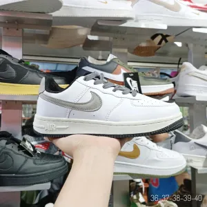 Women's Sneakers